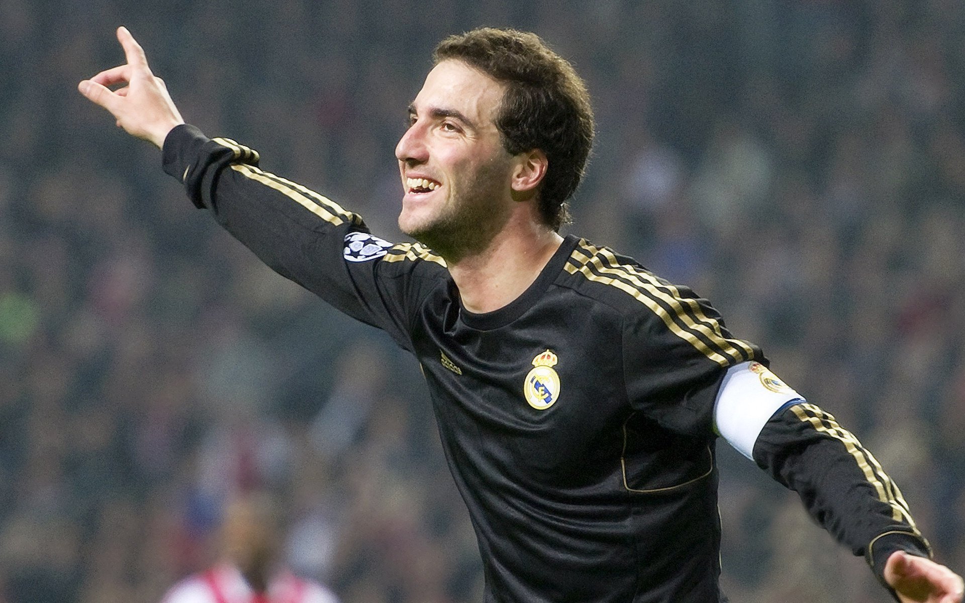 亚历克斯·格林伍德：袋鼠队后防新星，实力不容小觑，亚历克斯-格林伍德